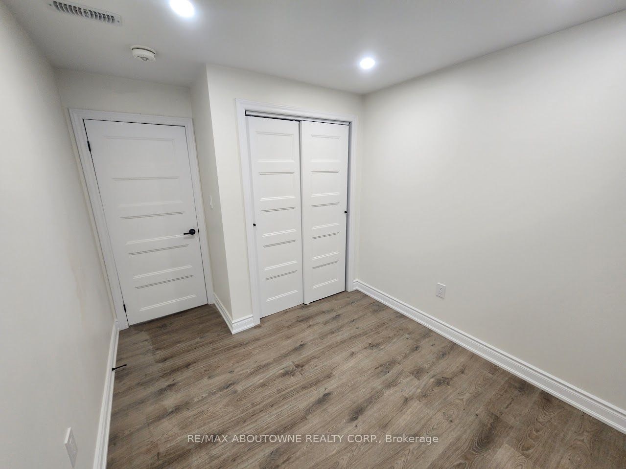 Lower-203 Rockledge Drive, Hamilton, ON, L0R 1P0 - 9