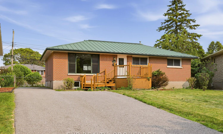 110 Liddell Crescent
