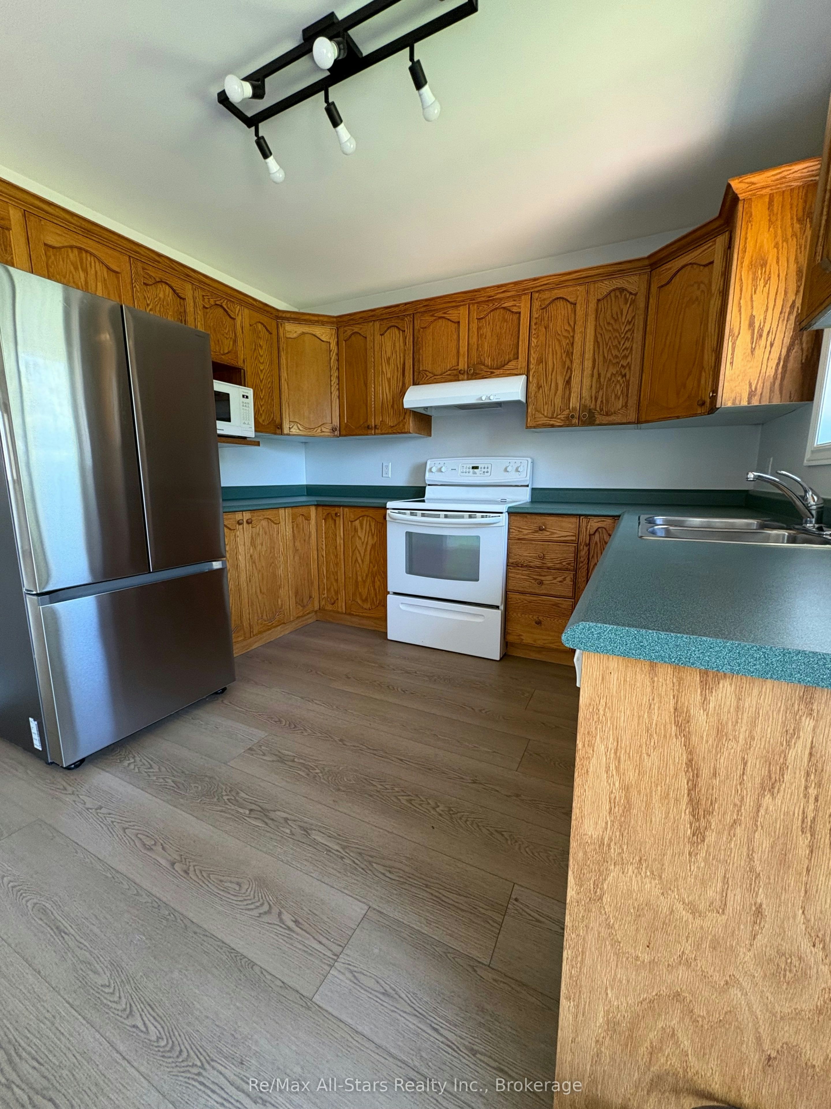8 Whitney Court, Kawartha Lakes, ON, K9V 6C4 - 9