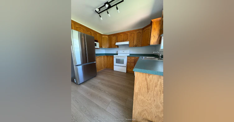 8 Whitney Court, Kawartha Lakes, ON, K9V 6C4 - 9