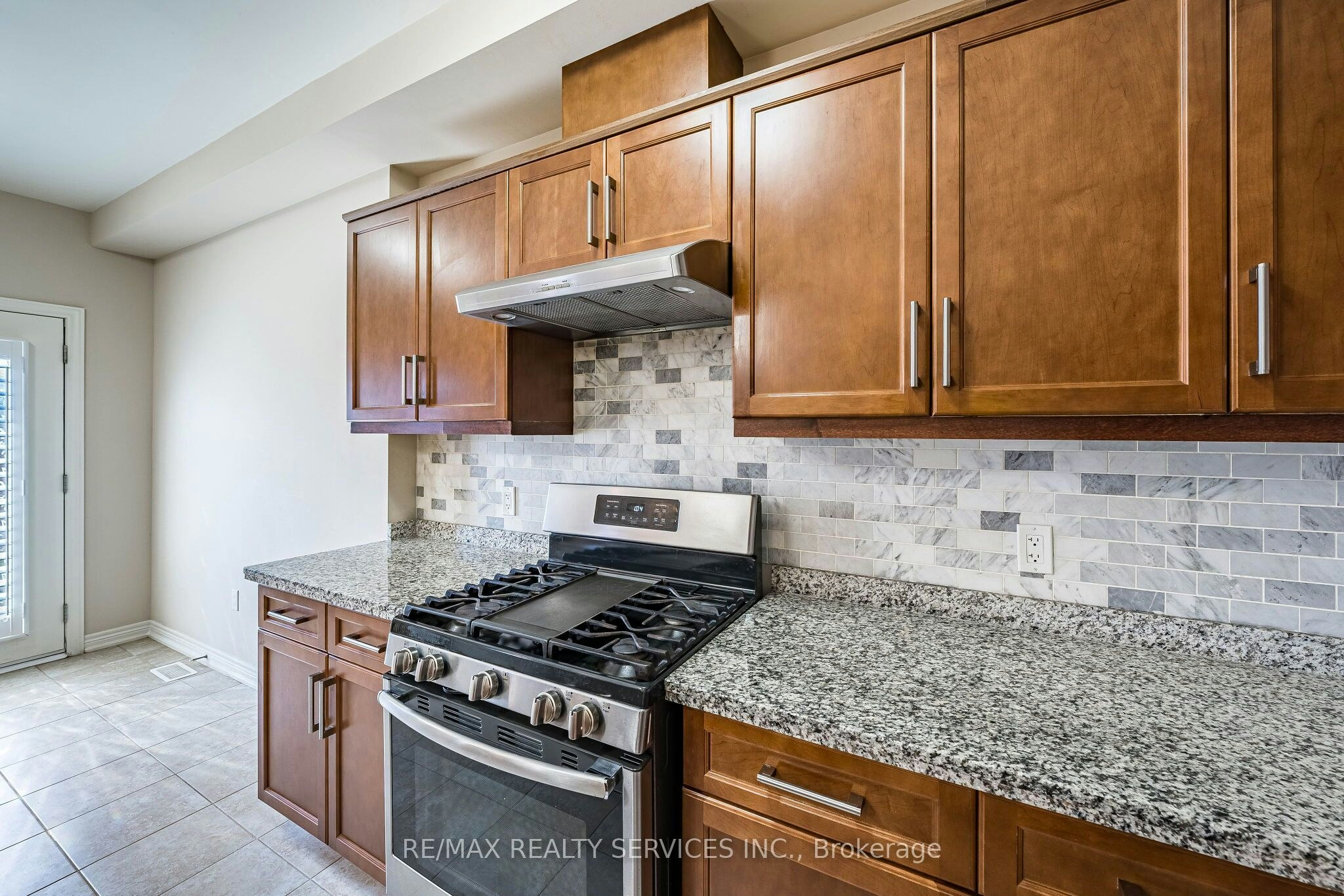 43 Sonoma Valley Crescent, Hamilton, ON, L9B 0J3 - 16