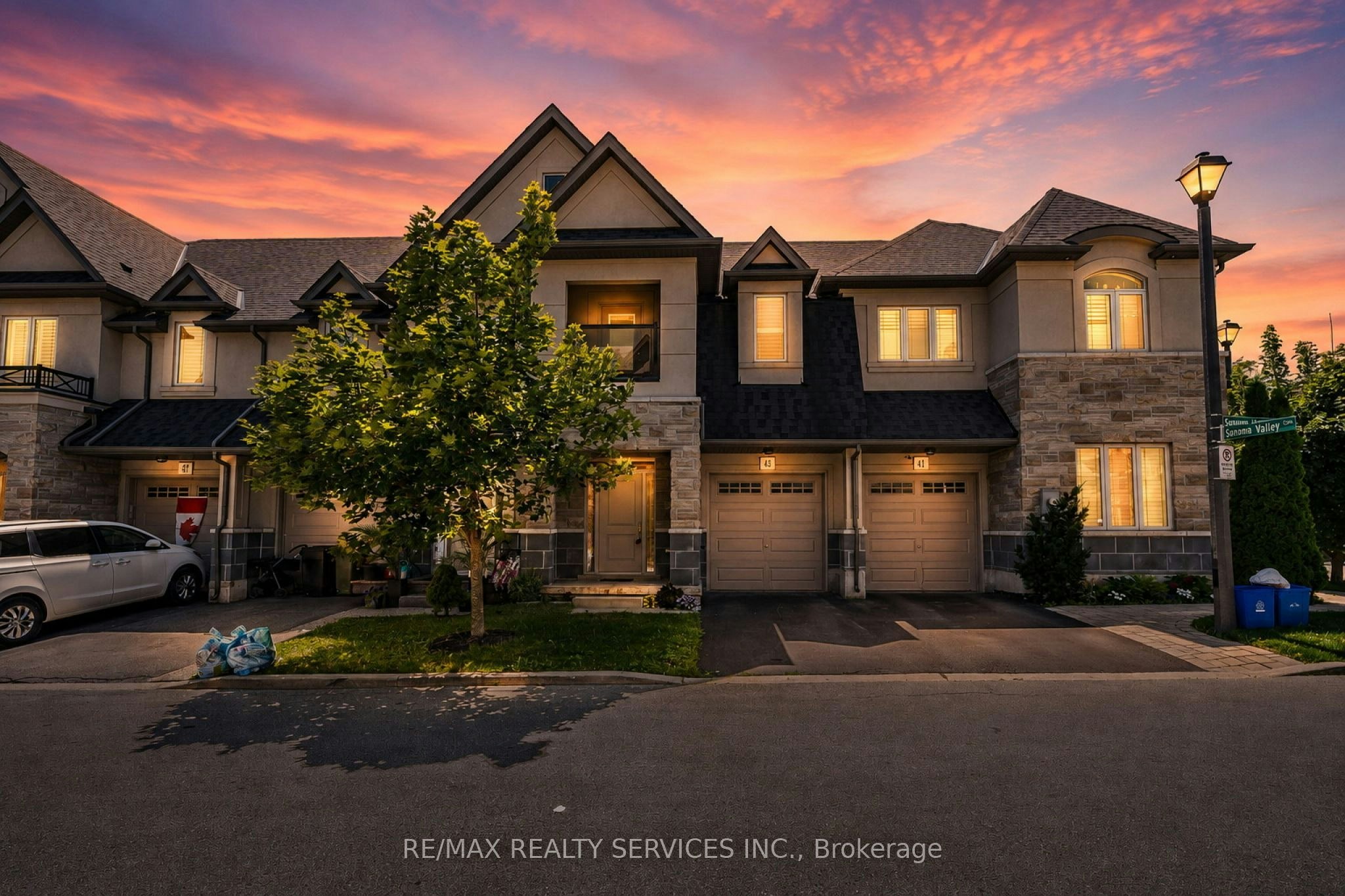 43 Sonoma Valley Crescent, Hamilton, ON, L9B 0J3 - 2