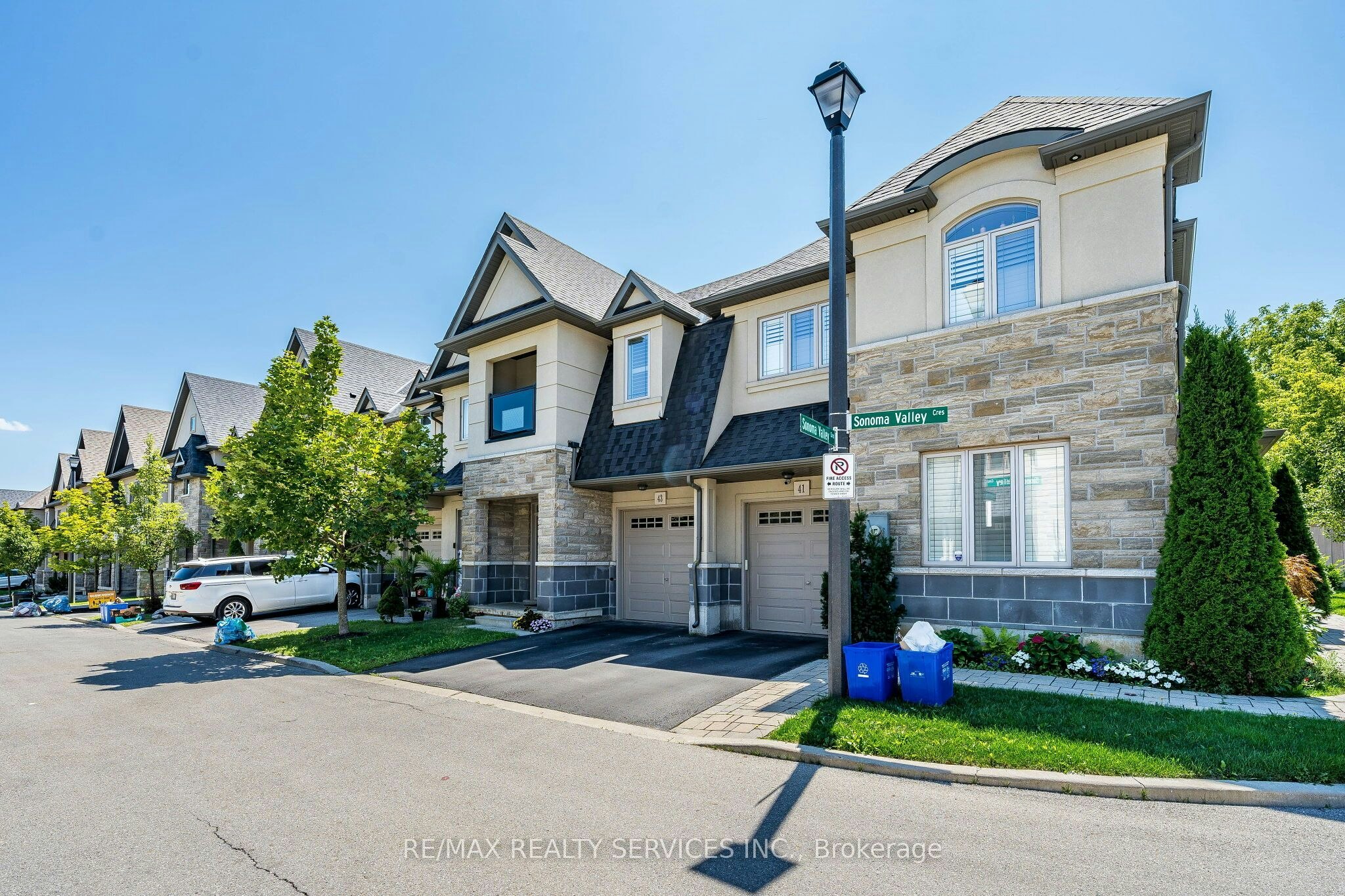 43 Sonoma Valley Crescent, Hamilton, ON, L9B 0J3 - 3
