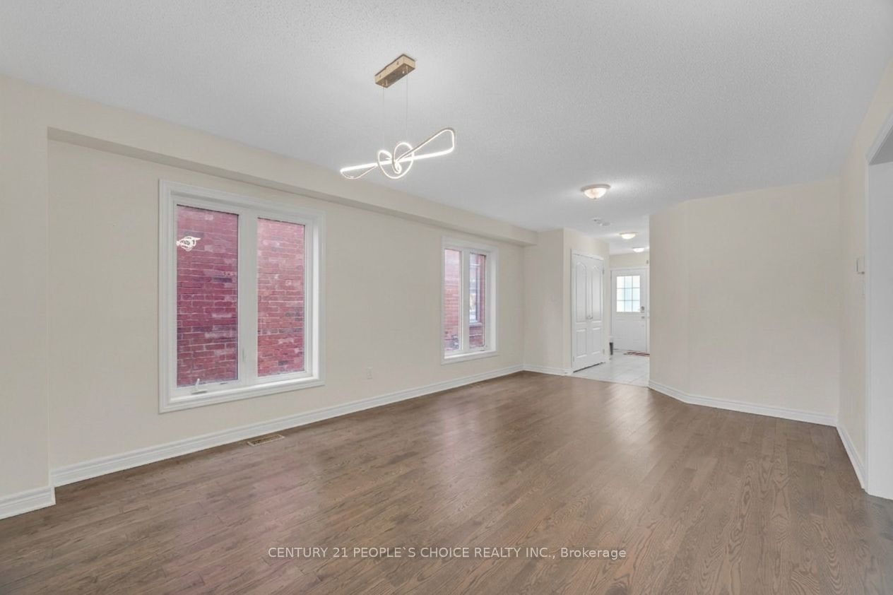 48 Colonel Lyall Street, St. Catharines, ON, L2P 0B3 - 8