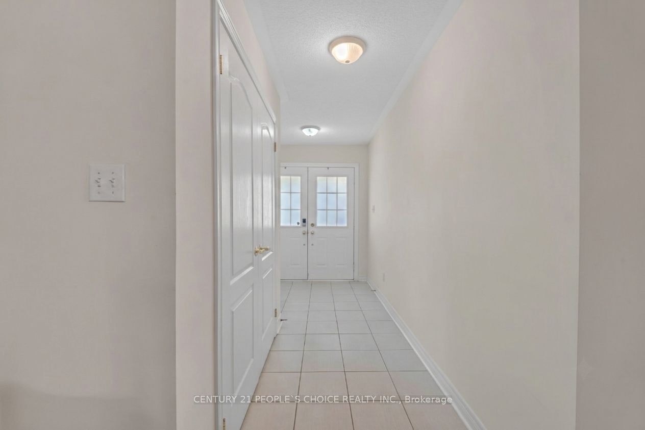 48 Colonel Lyall Street, St. Catharines, ON, L2P 0B3 - 5