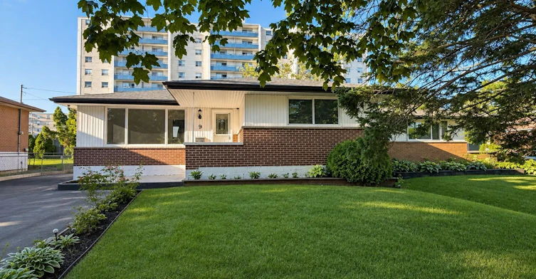 Upper-9 Fieldway Drive, Hamilton, ON, L9A 2L2