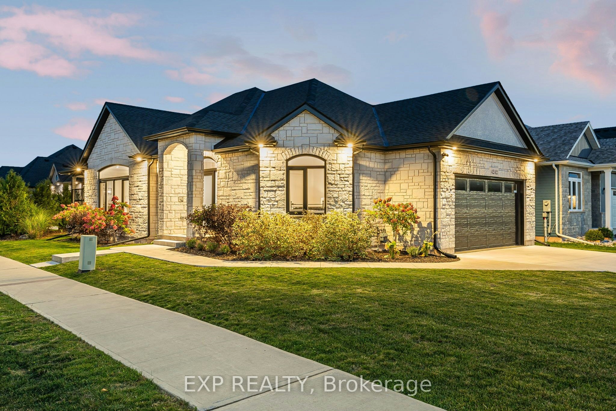 4242 Village Creek Drive, Fort Erie, ON, L0S 1S0