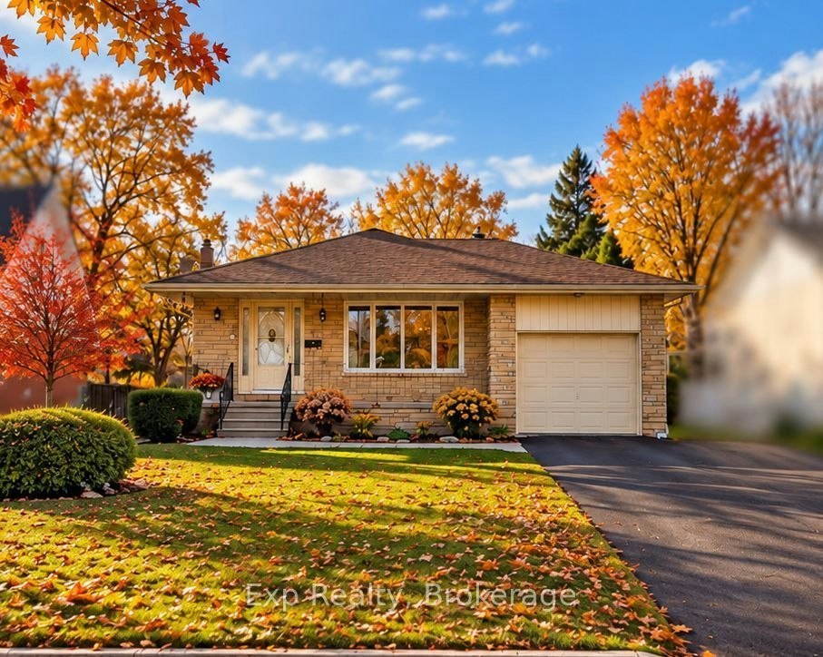 16 Applewood Drive, Belleville, ON, K8P 4E2