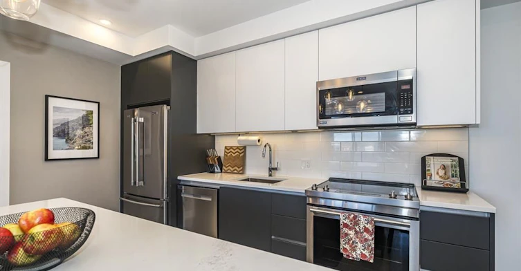 412-195 Hunter Street E, Peterborough, ON, K9H 0K6