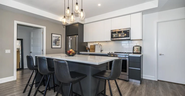 412-195 Hunter Street E, Peterborough, ON, K9H 0K6 - 2