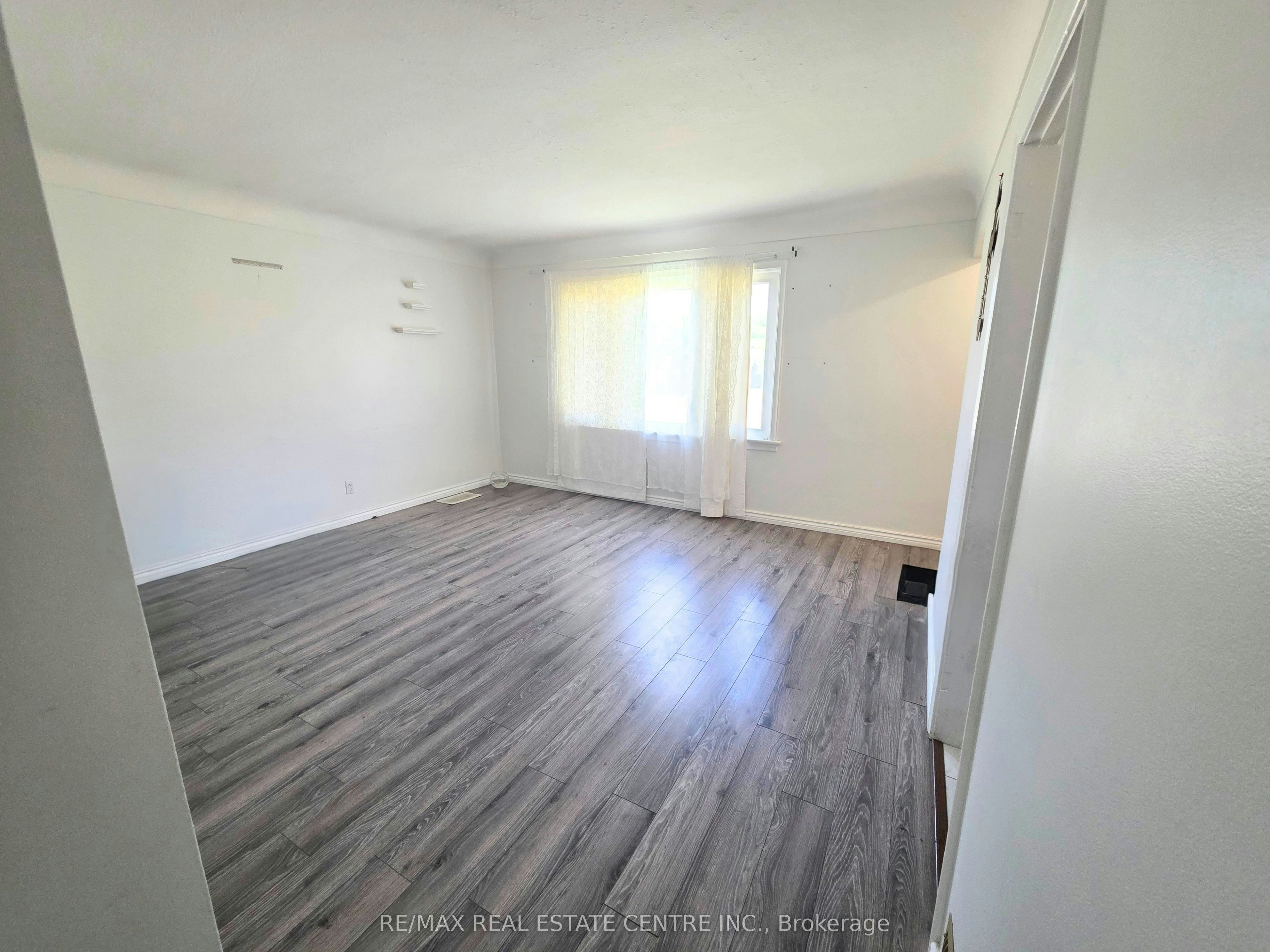 353 East 21st Street, Hamilton, ON, L8V 2V1 - 5