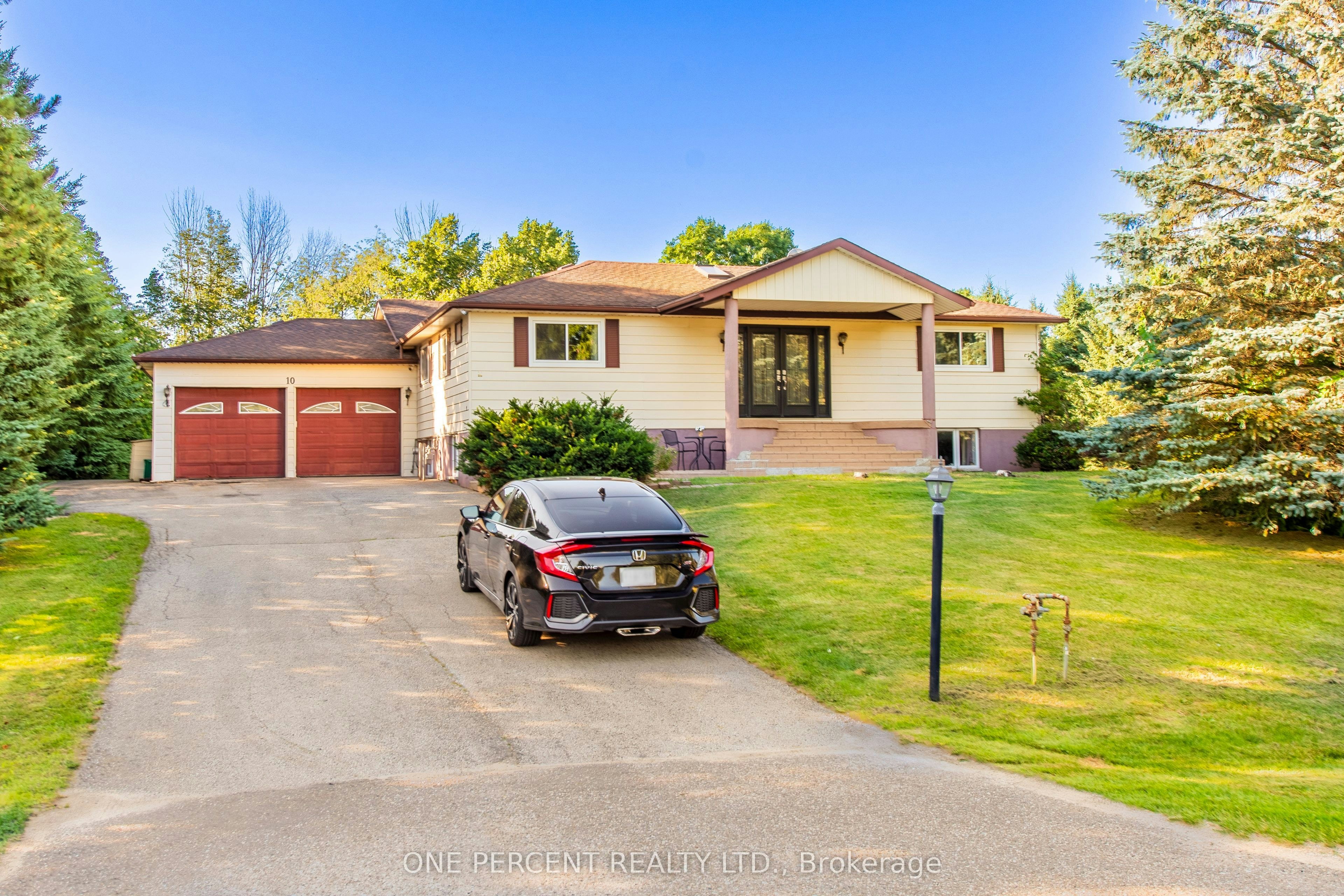 10 Campbell Drive, Mono, ON, L9W 5R4