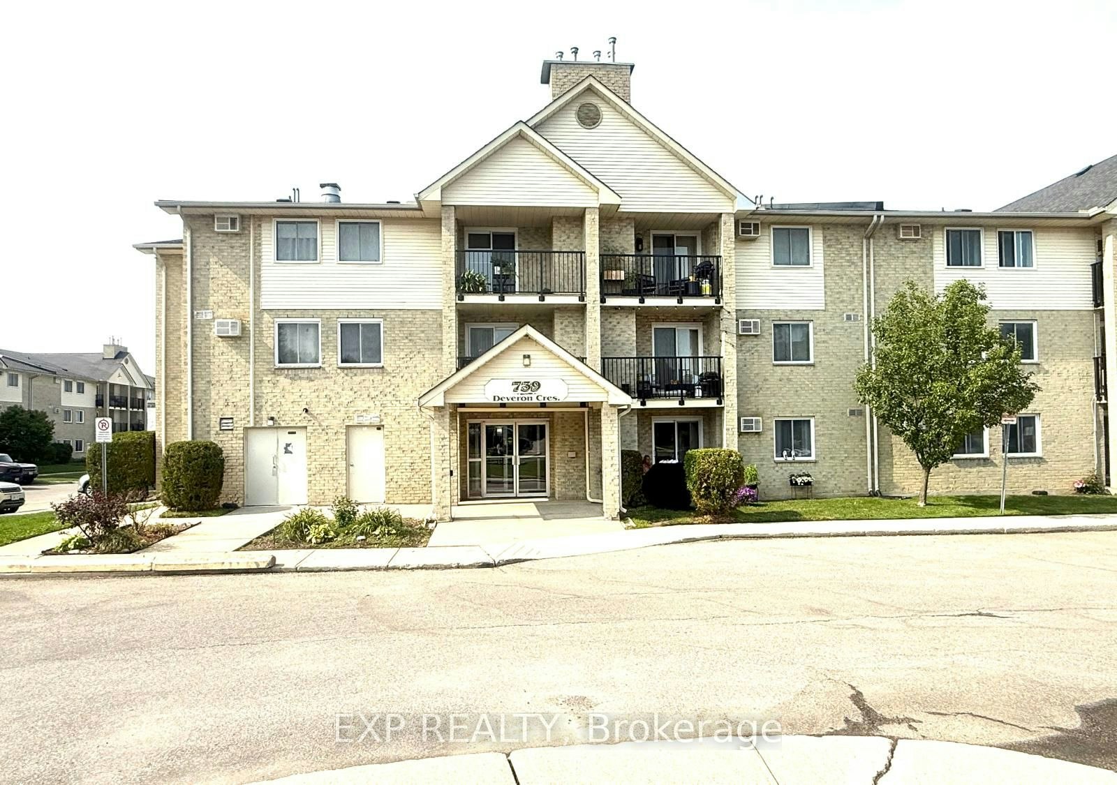 210-739 Deveron Crescent, London, ON, N5Z 4Y1