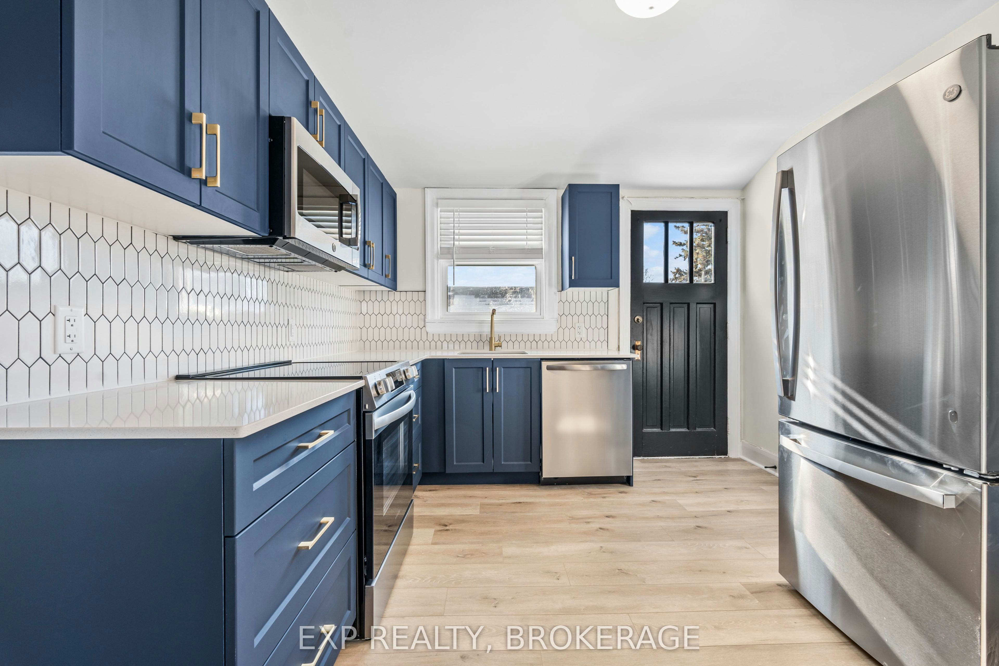 493 College Street, Kingston, ON, K7L 4M8 - 11