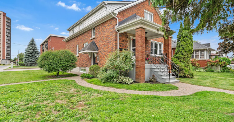 493 College Street, Kingston, ON, K7L 4M8 - 3