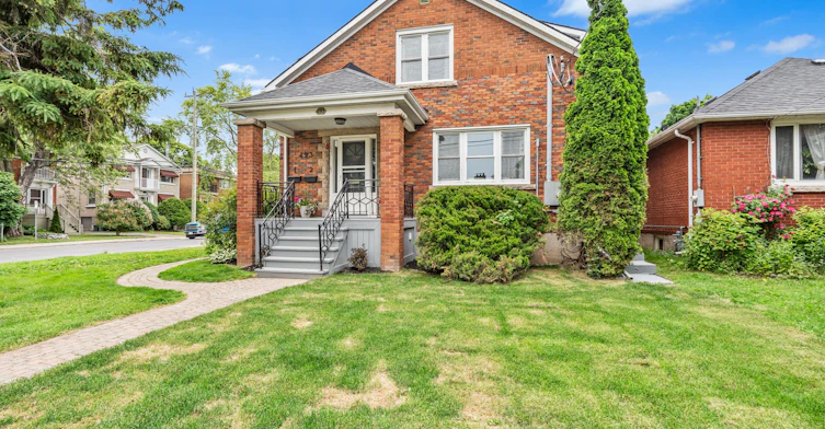 493 College Street, Kingston, ON, K7L 4M8 - 2