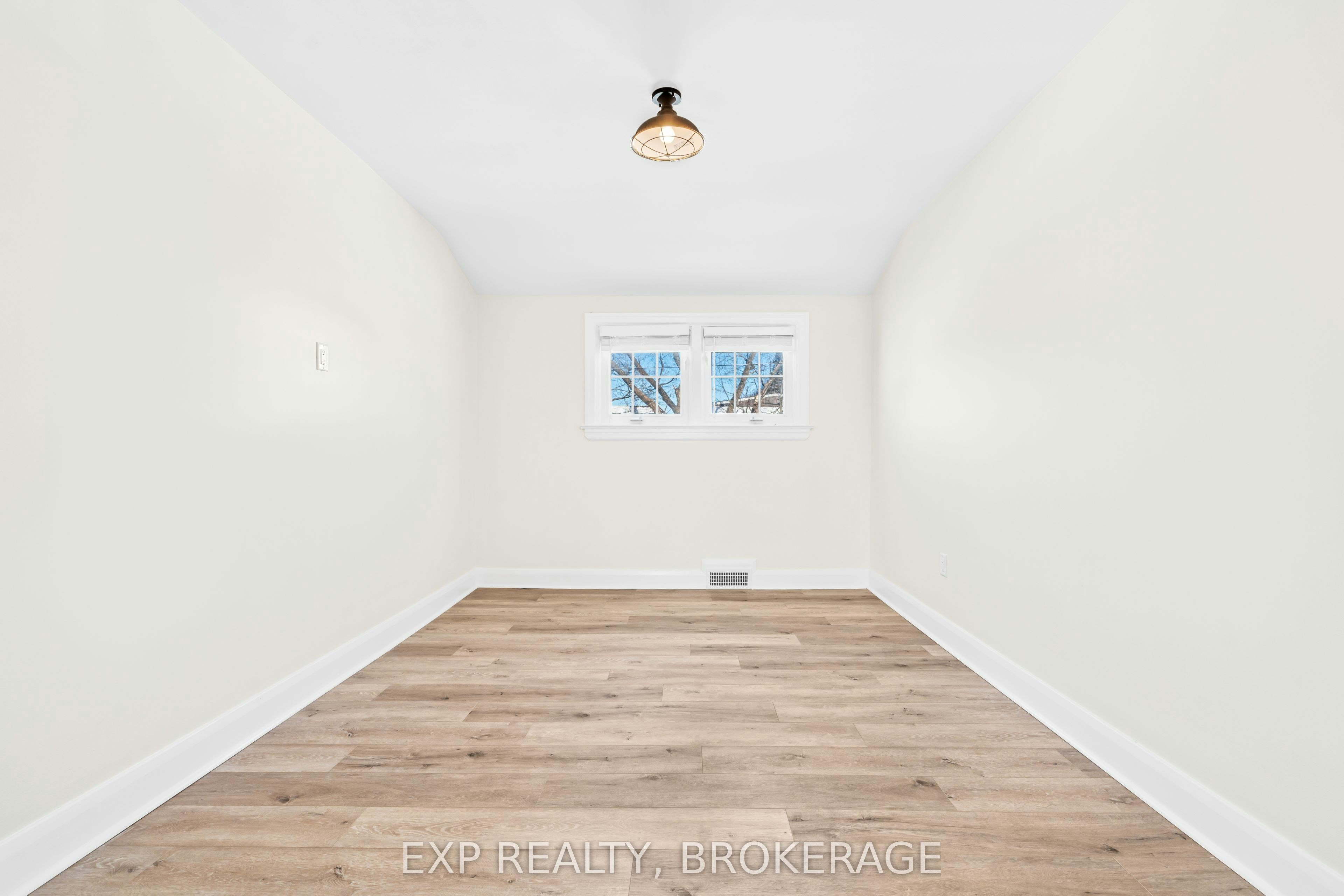 493 College Street, Kingston, ON, K7L 4M8 - 20