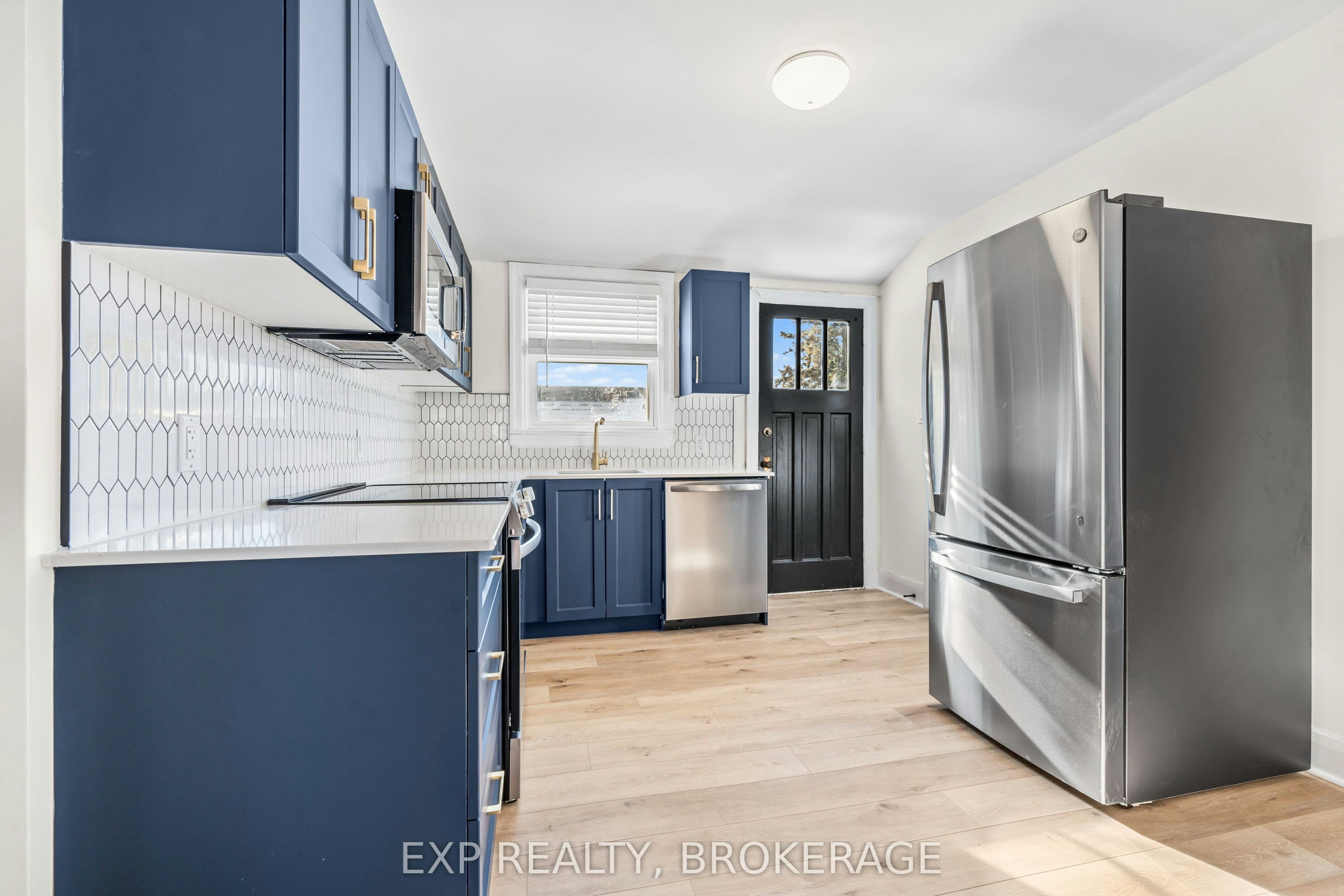 493 College Street, Kingston, ON, K7L 4M8 - 10