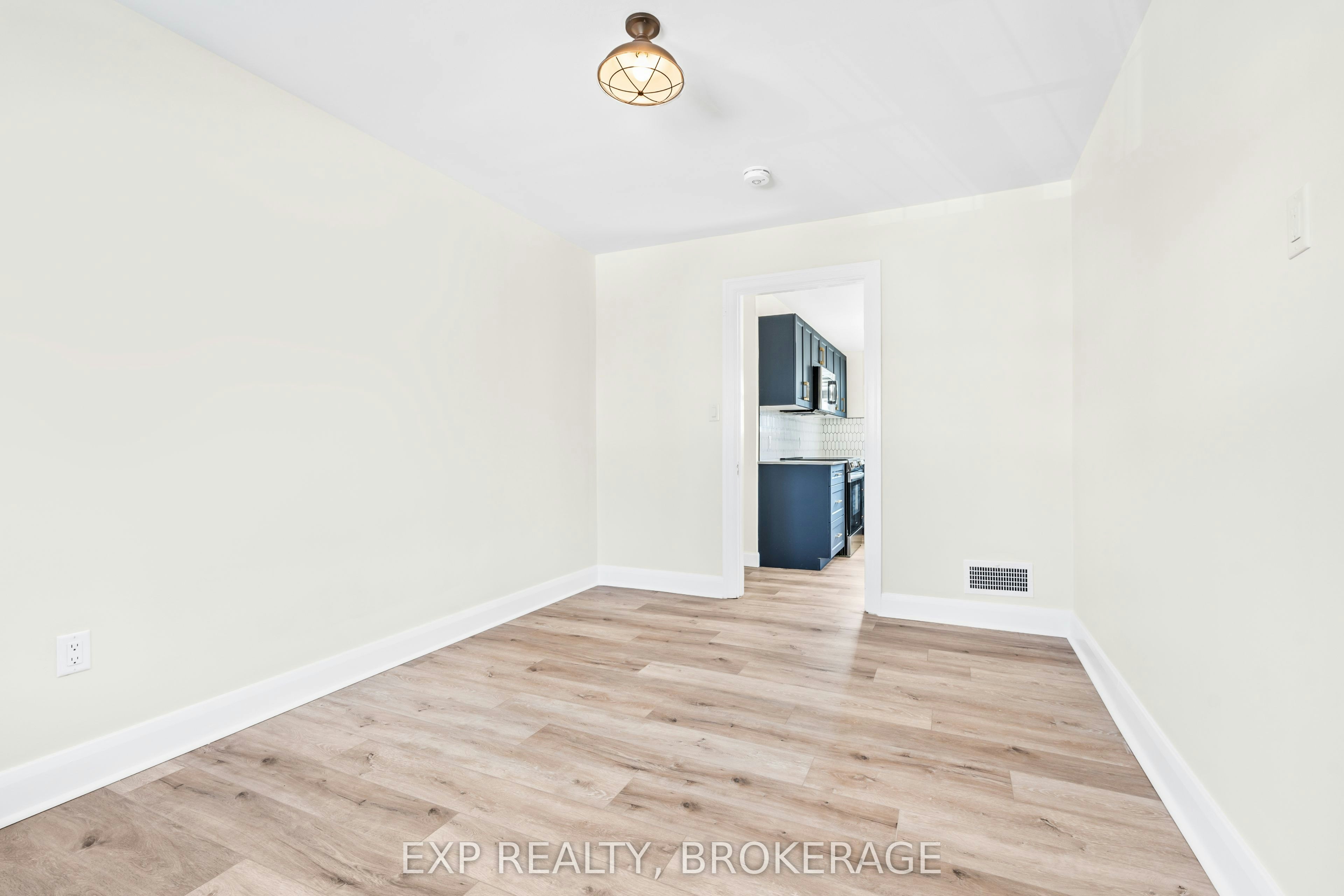493 College Street, Kingston, ON, K7L 4M8 - 14