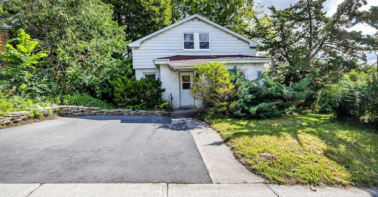Unit 2-688 Aylmer Street, Peterborough, ON, K9H 3X6