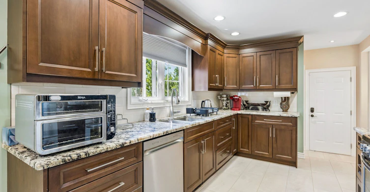 15 King Street, Fort Erie, ON, L2A 3Z3 - 15