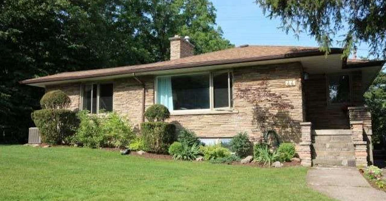 44 Brodick Street, Hamilton, ON, L8S 3E4