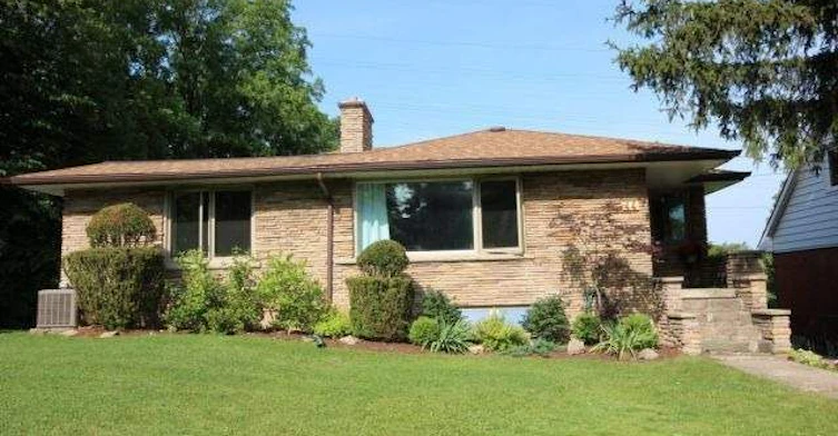 44 Brodick Street, Hamilton, ON, L8S 3E4 - 2