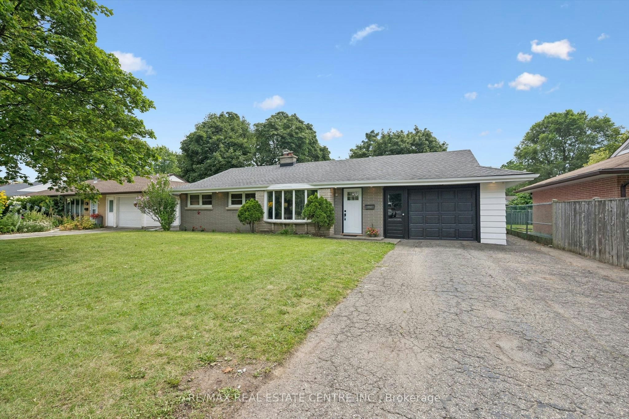 534 Bishop Street N, Cambridge, ON, N3H 2K5