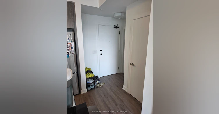 405-600 North Service Road, Hamilton, ON, L8E 0L2