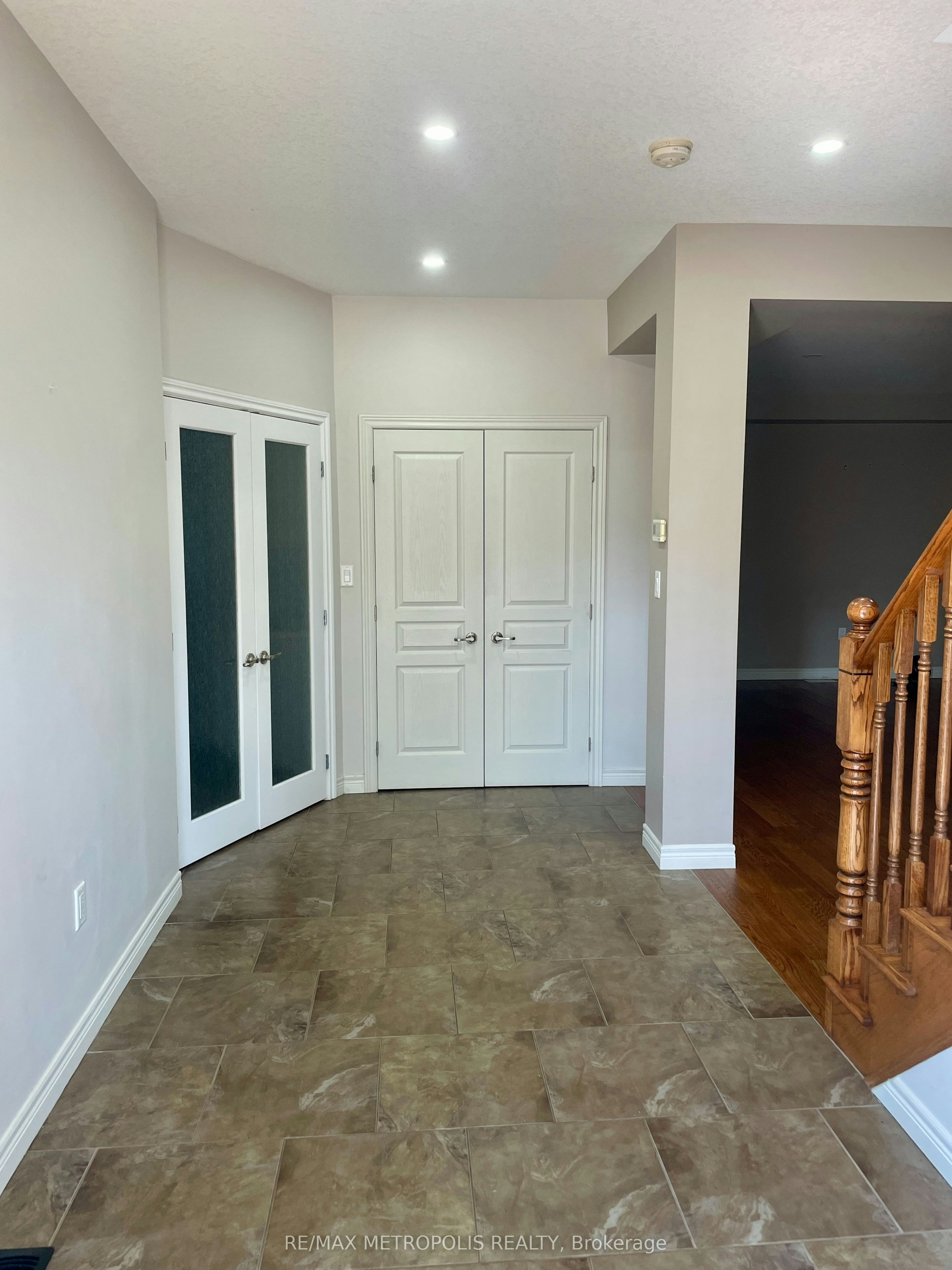 2 Doon Creek Street, Kitchener, ON, N2P 2R3 - 3