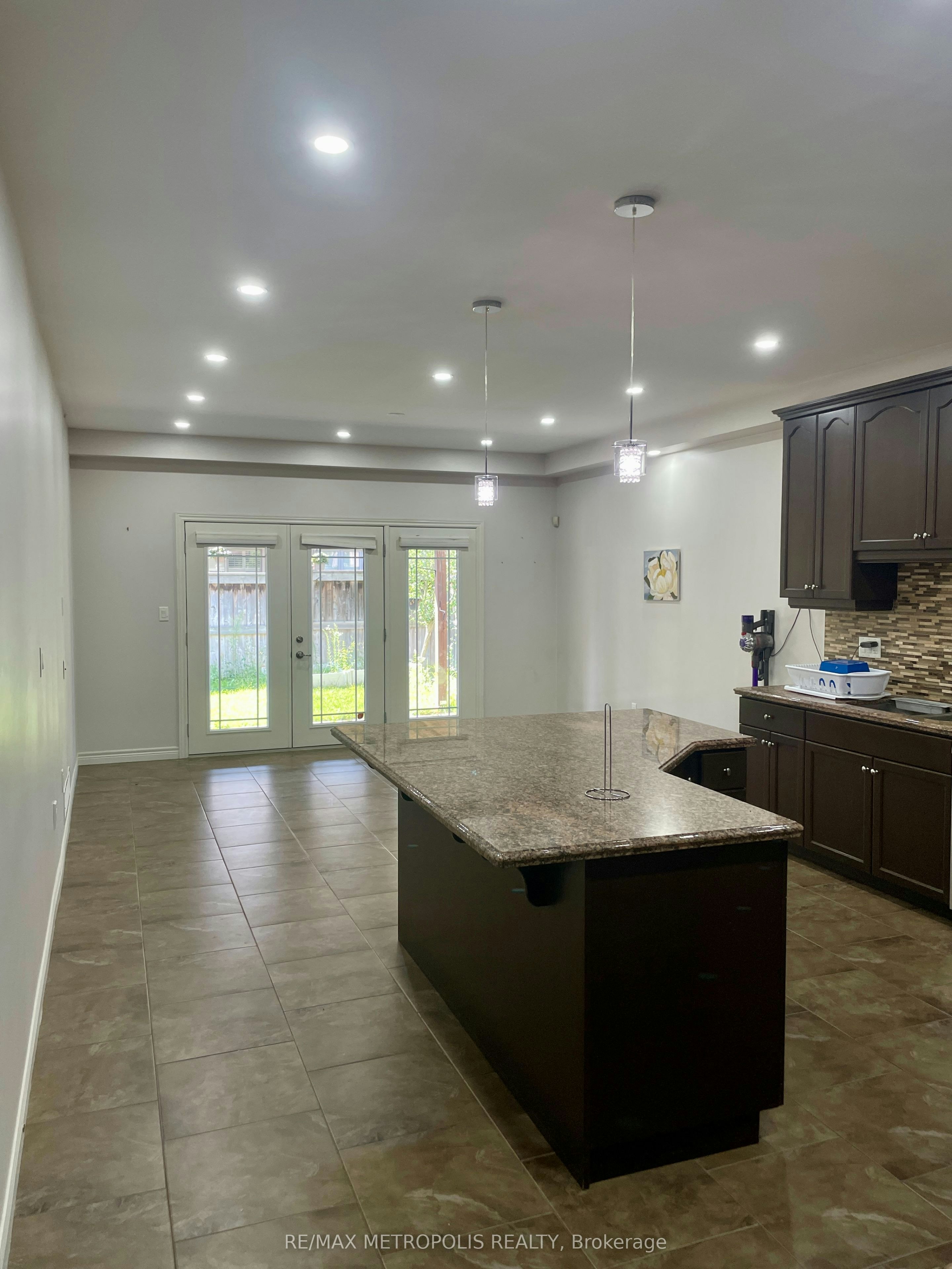 2 Doon Creek Street, Kitchener, ON, N2P 2R3 - 7