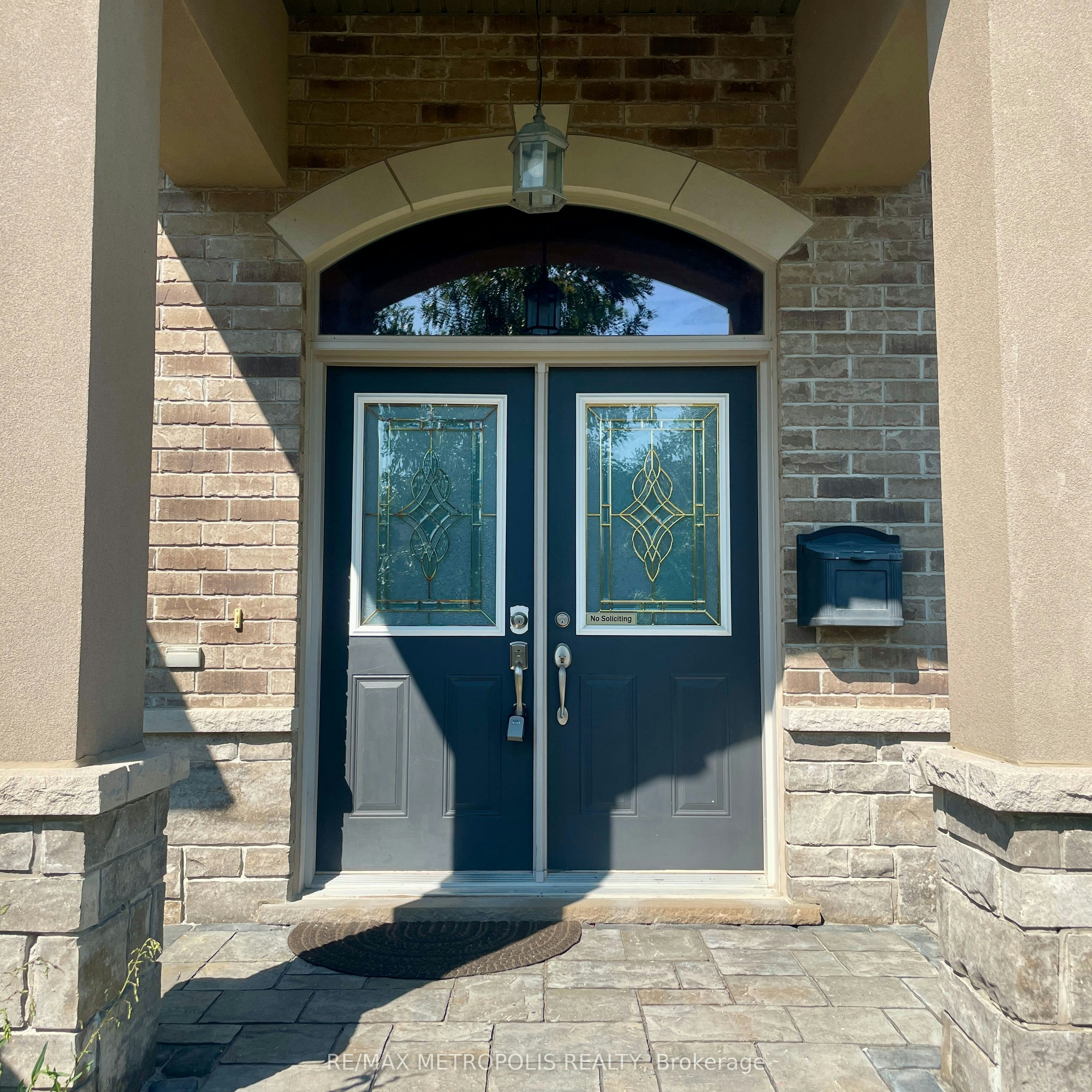 2 Doon Creek Street, Kitchener, ON, N2P 2R3 - 2