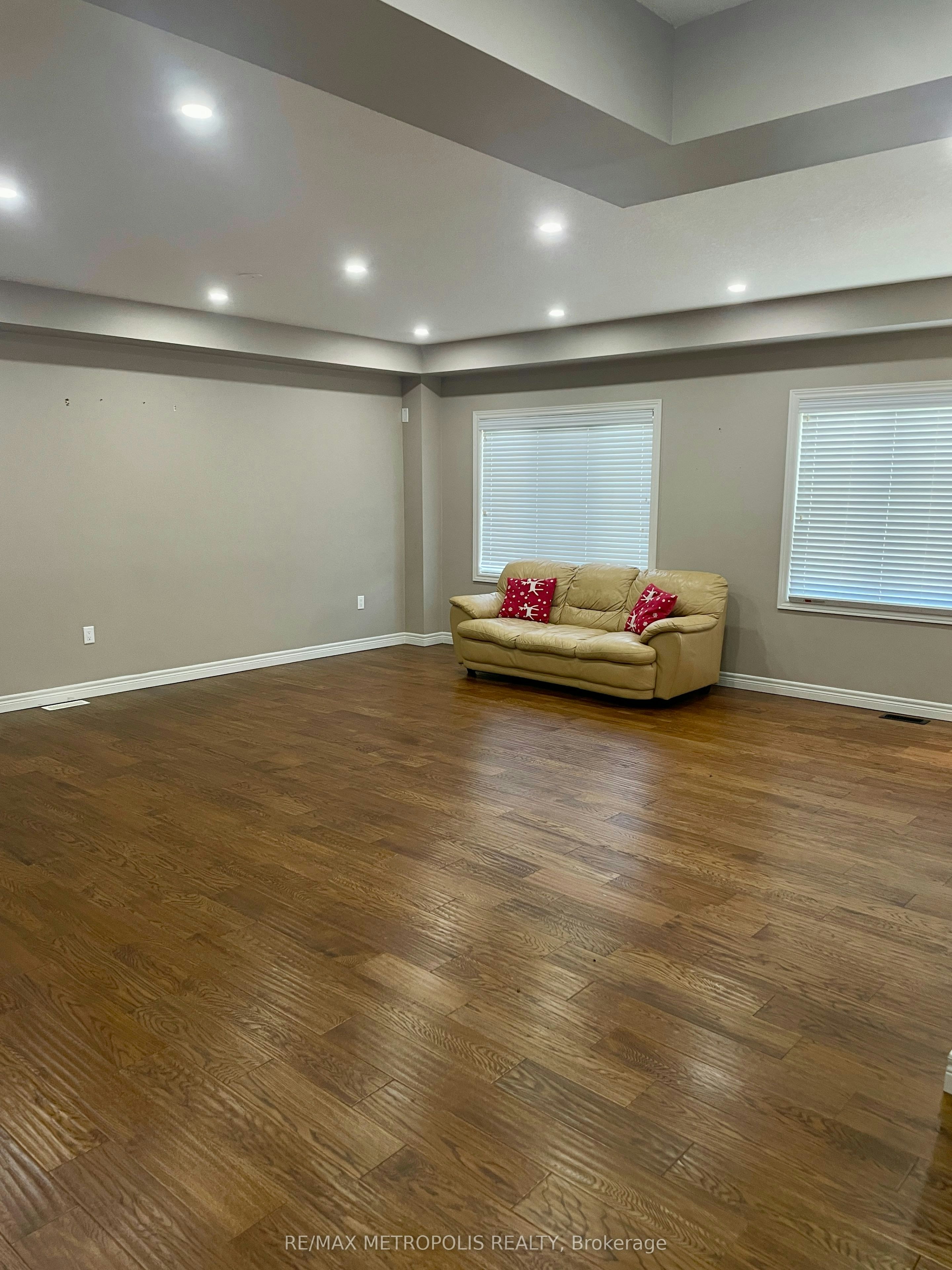 2 Doon Creek Street, Kitchener, ON, N2P 2R3 - 5