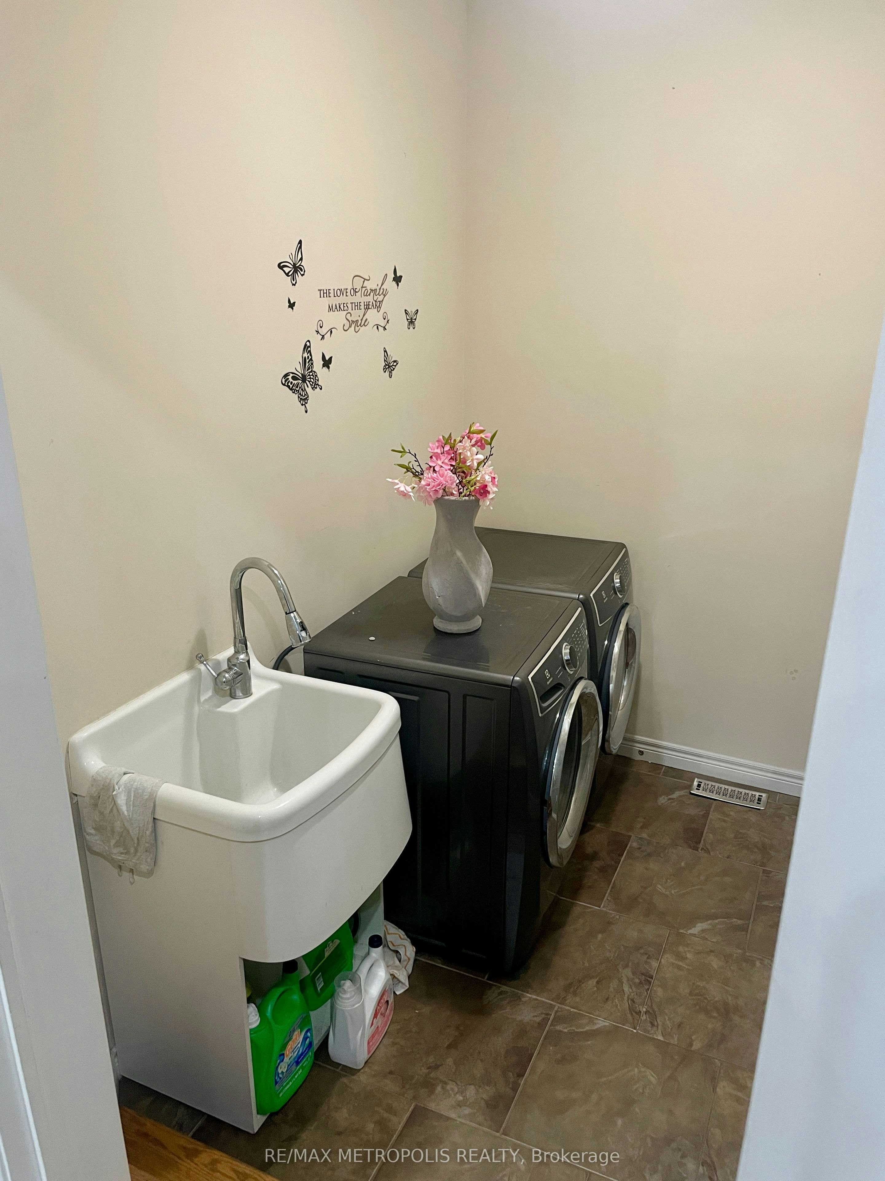 2 Doon Creek Street, Kitchener, ON, N2P 2R3 - 12