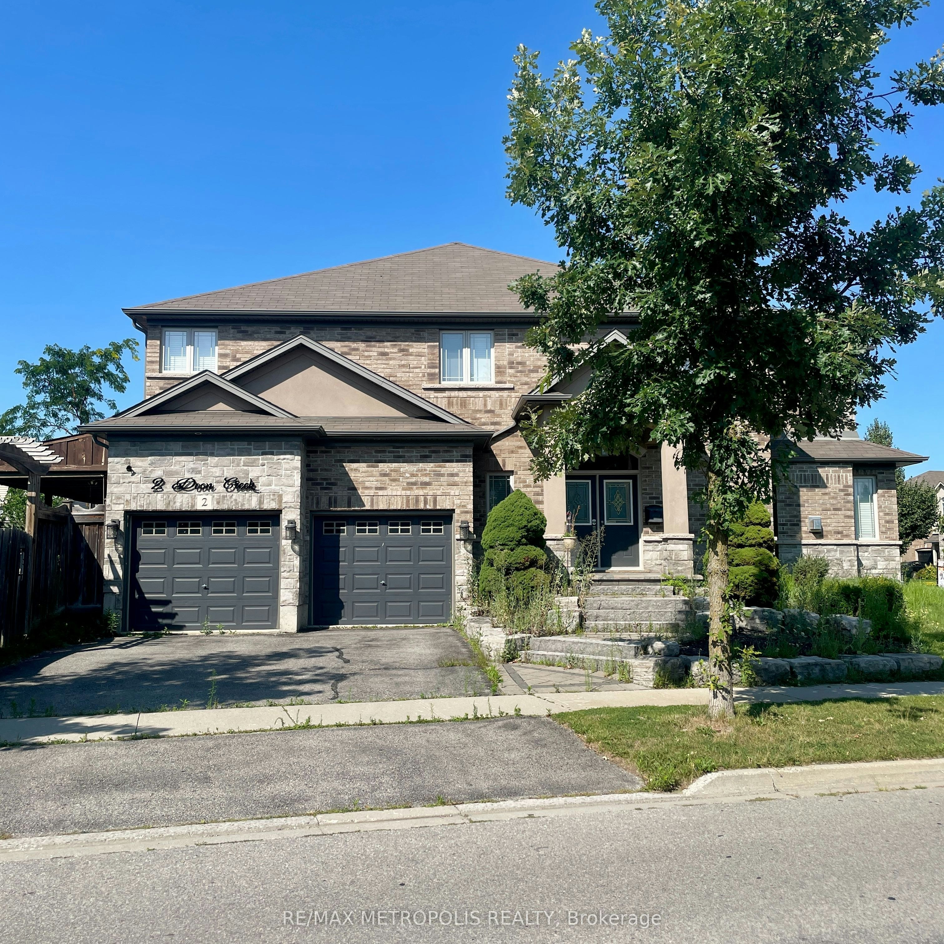 2 Doon Creek Street, Kitchener, ON, N2P 2R3