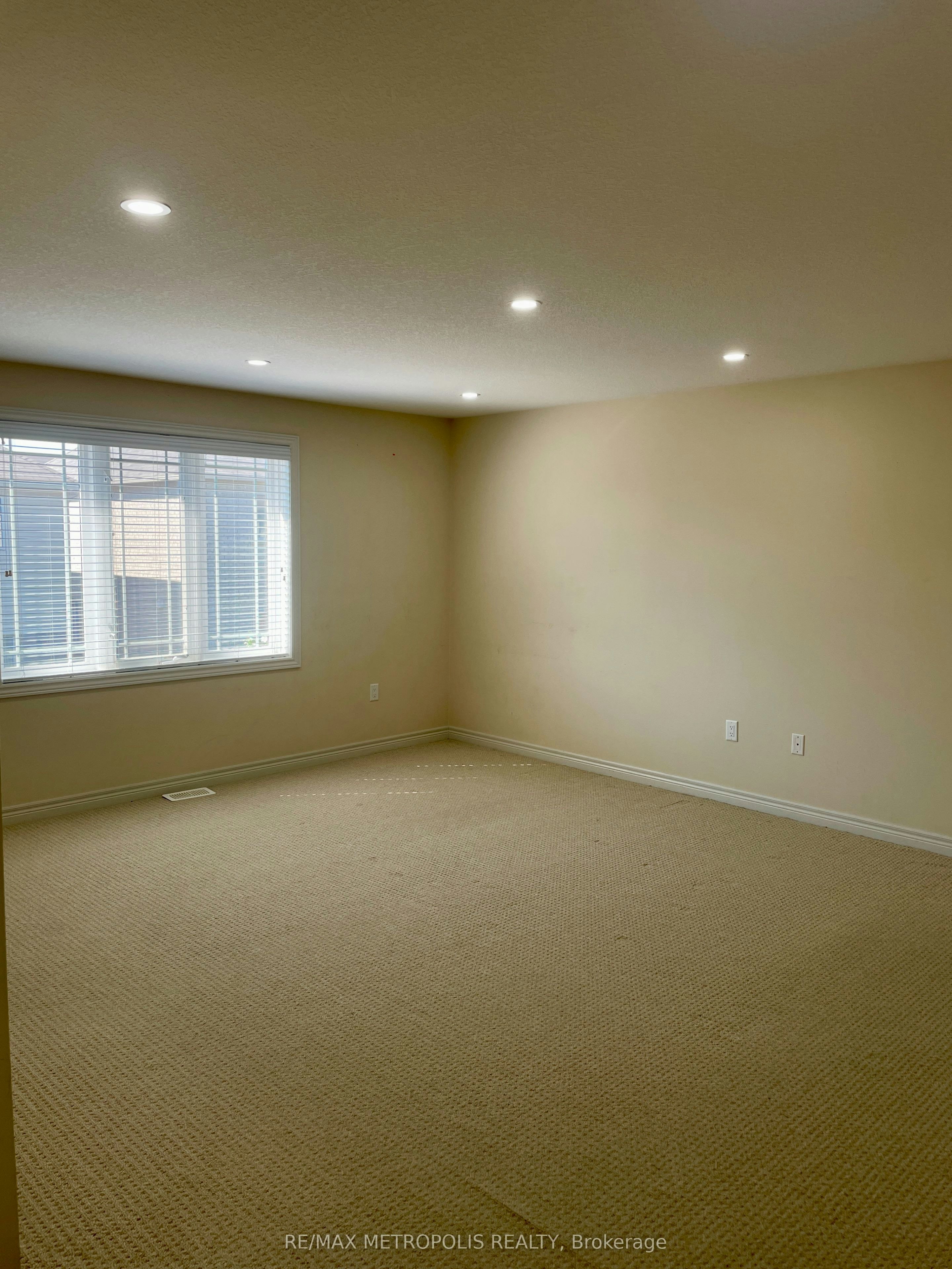 2 Doon Creek Street, Kitchener, ON, N2P 2R3 - 16