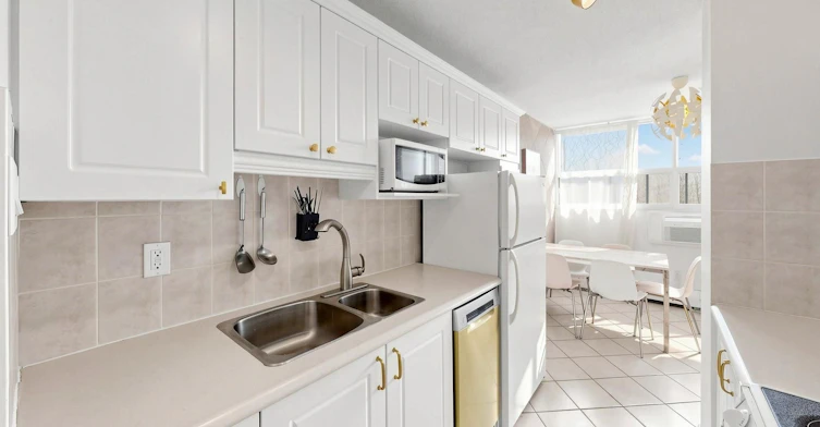 904-1950 Main Street W, Hamilton, ON, L8S 4M9 - 10