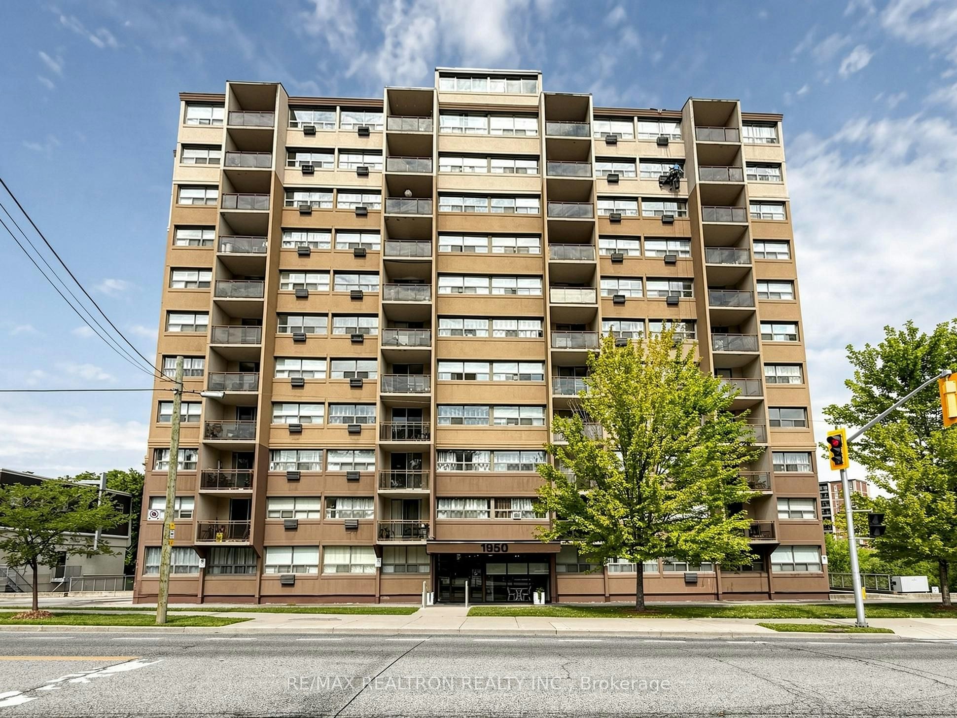 904-1950 Main Street W, Hamilton, ON, L8S 4M9 - 2