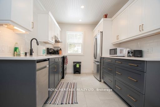 1074 Lakehurst Road, Galway-Cavendish and Harvey, ON, K0L 2H0 - 17