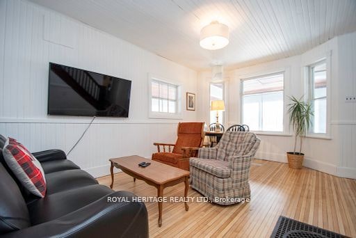 1074 Lakehurst Road, Galway-Cavendish and Harvey, ON, K0L 2H0 - 14