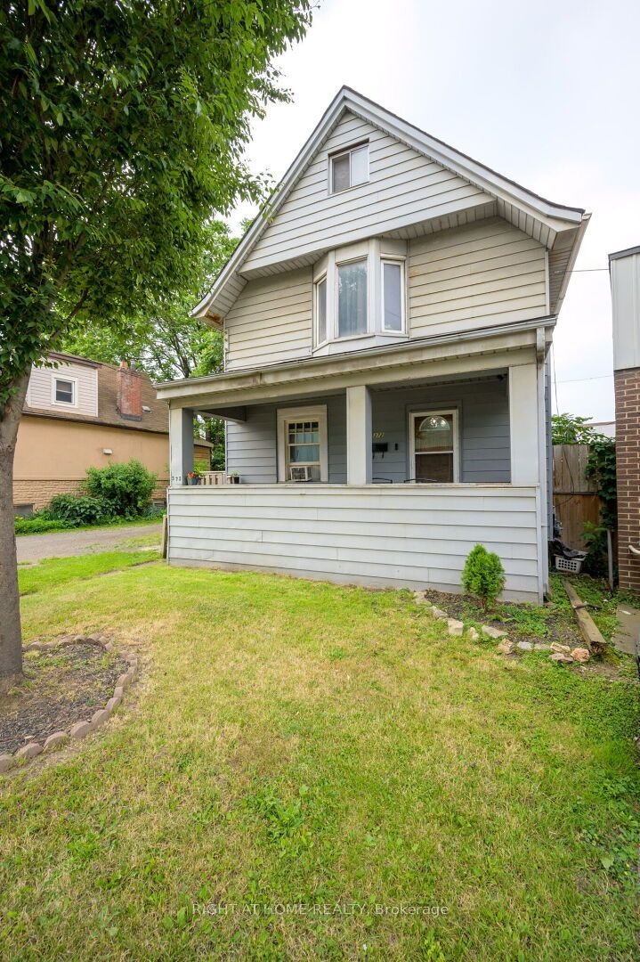 372 Beach Road, Hamilton, ON, L8H 3K5