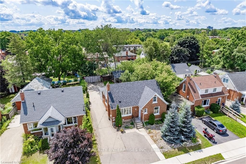 Main-557 Stirling Avenue S, Kitchener, ON, N2M 3J5 - 2