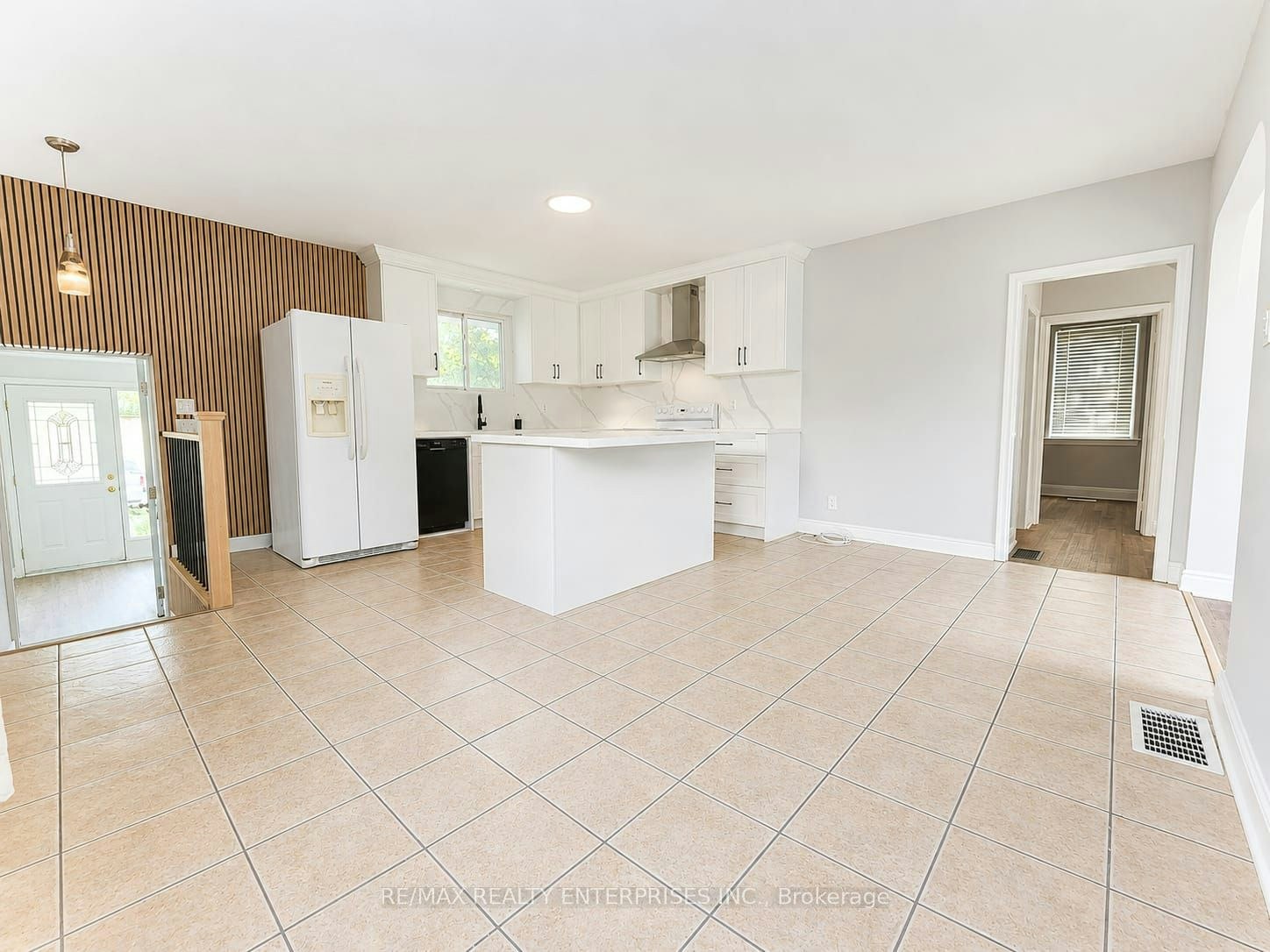 Main-557 Stirling Avenue S, Kitchener, ON, N2M 3J5 - 8