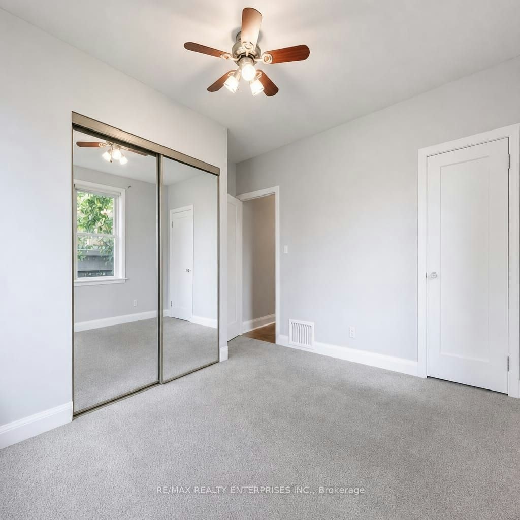 Main-557 Stirling Avenue S, Kitchener, ON, N2M 3J5 - 10