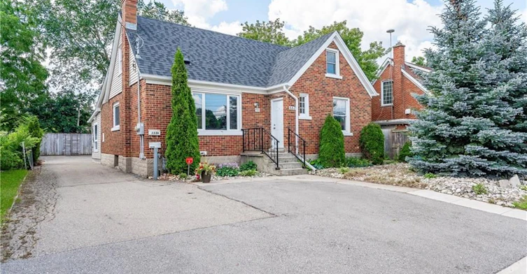 Main-557 Stirling Avenue S, Kitchener, ON, N2M 3J5