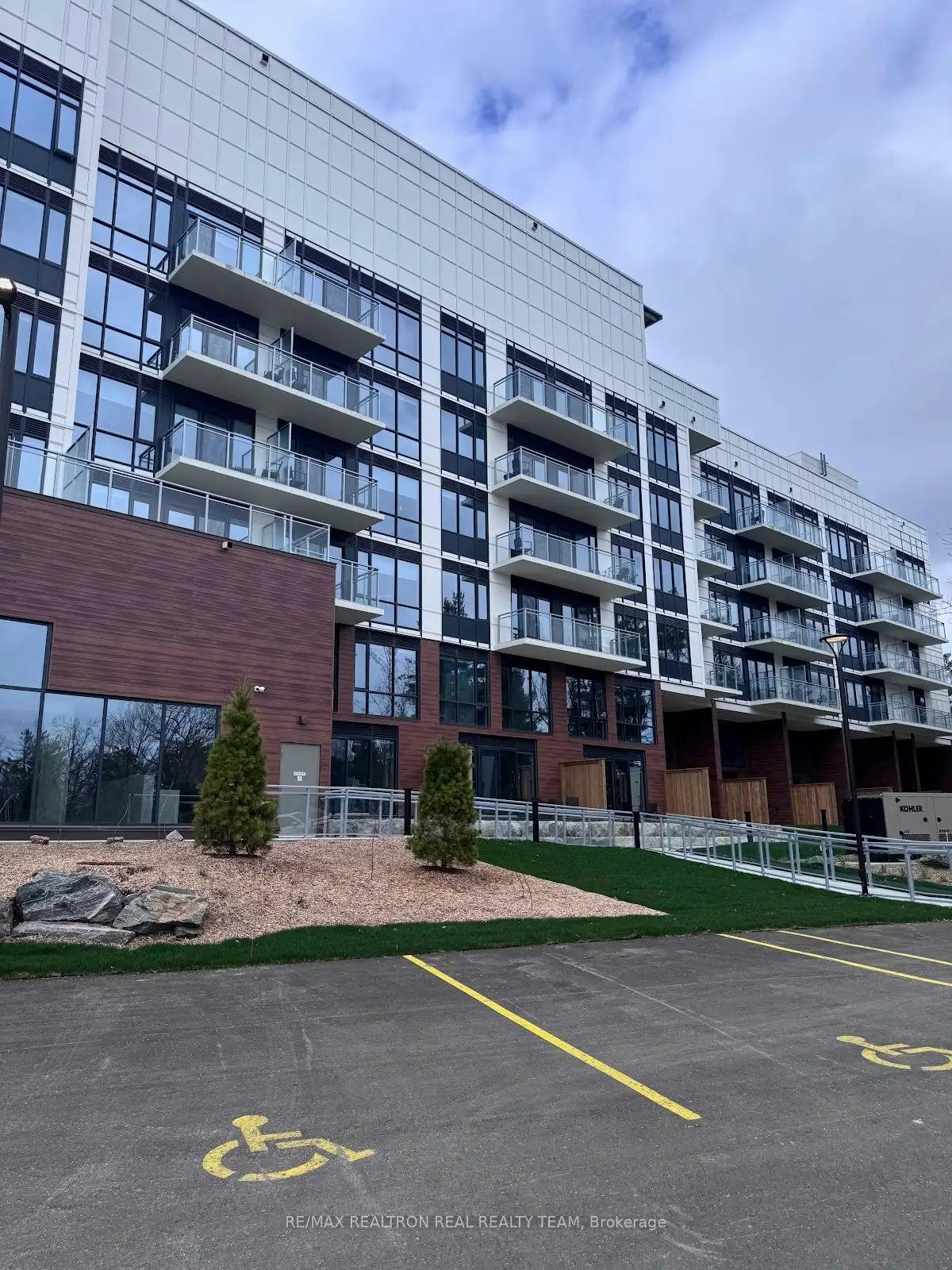 418-100 Carrick Trail, Gravenhurst, ON, P1P 1T9 - 16
