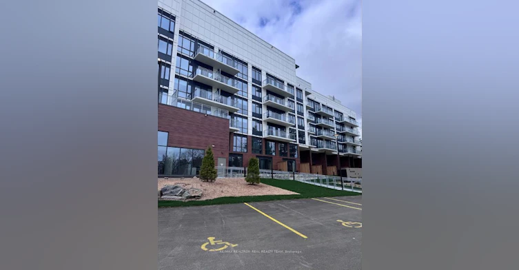 412-100 Carrick Trail, Gravenhurst, ON, P1P 1T9