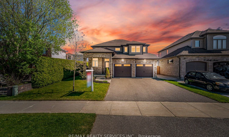 9 Monty Avenue