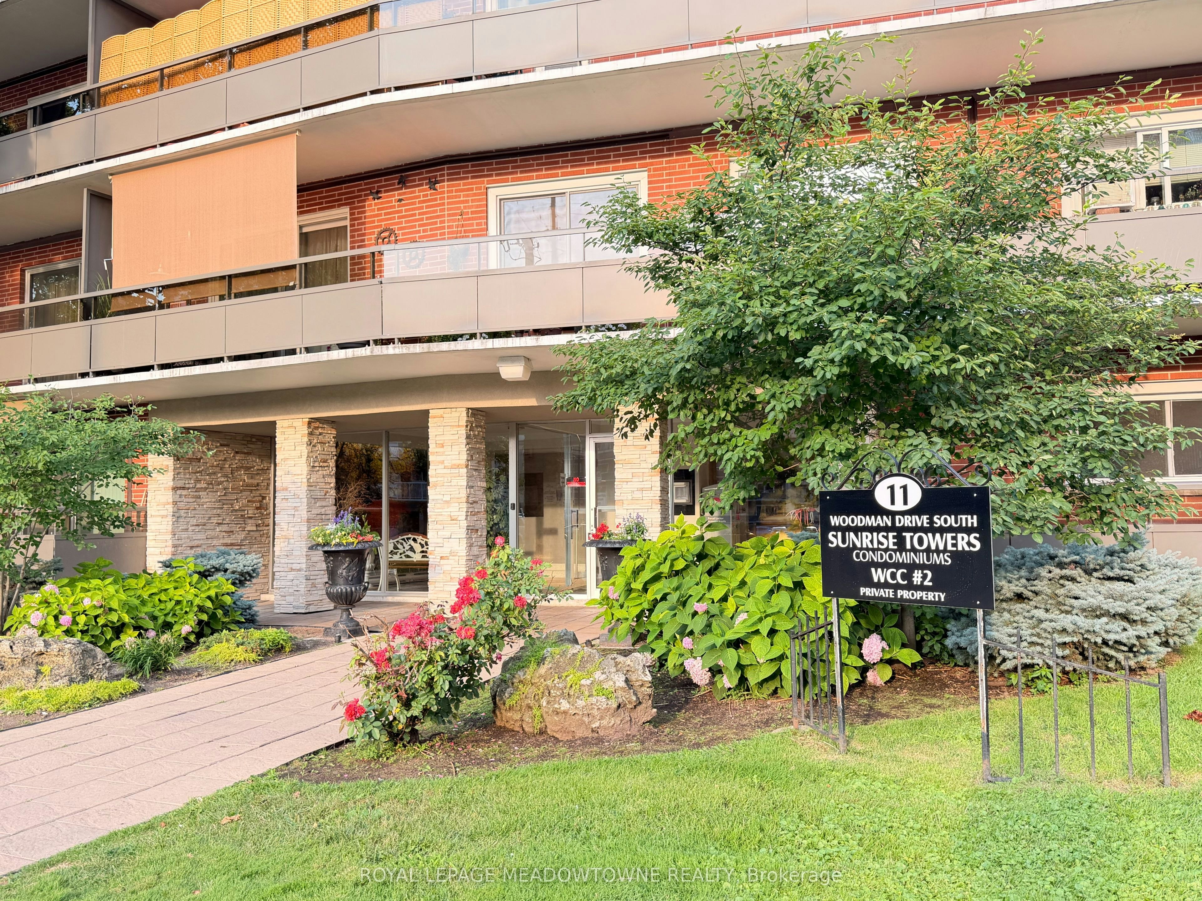 411-11 Woodman Drive, Hamilton, ON, L8K 4E3 - 2