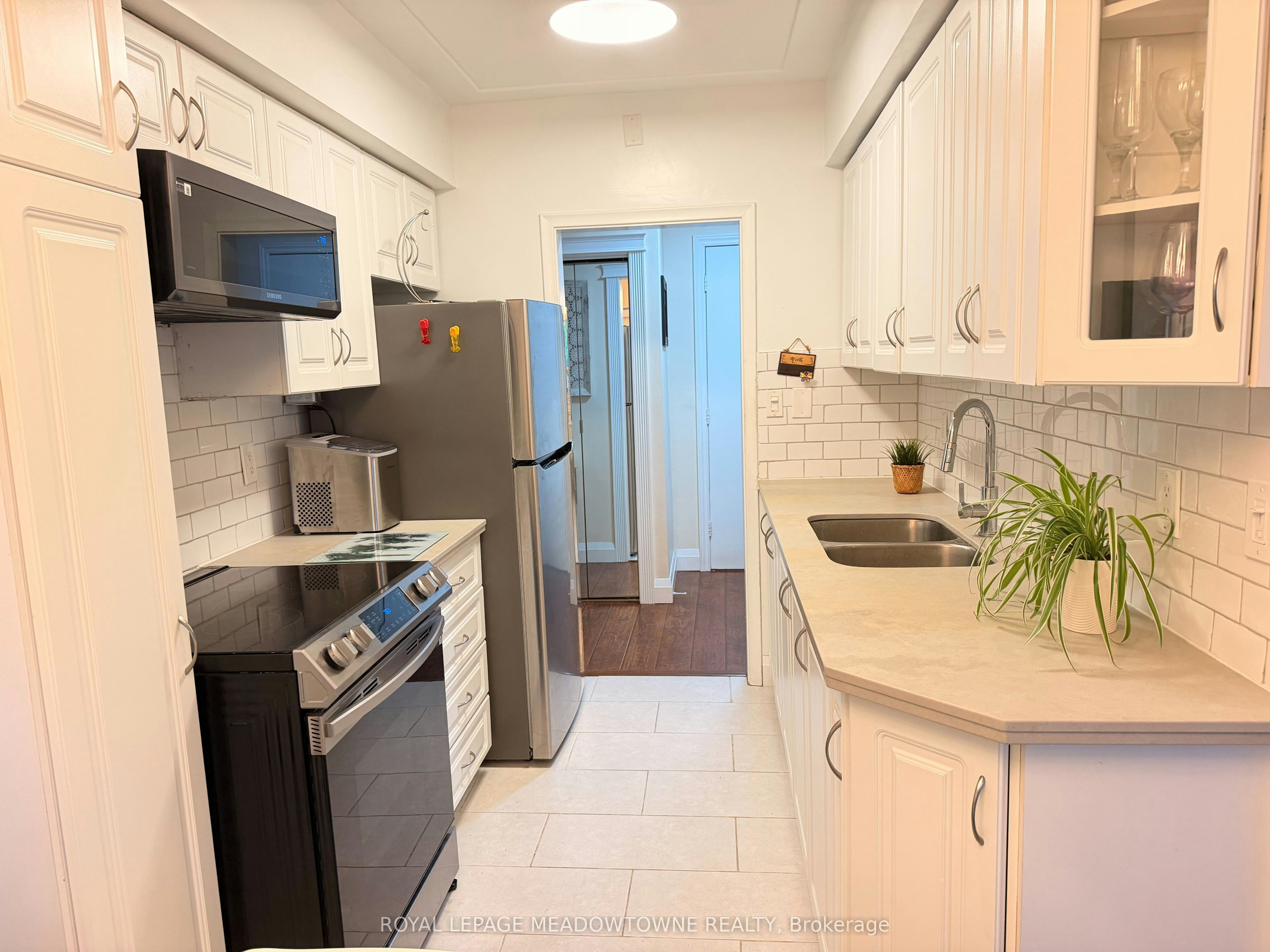 411-11 Woodman Drive, Hamilton, ON, L8K 4E3 - 10